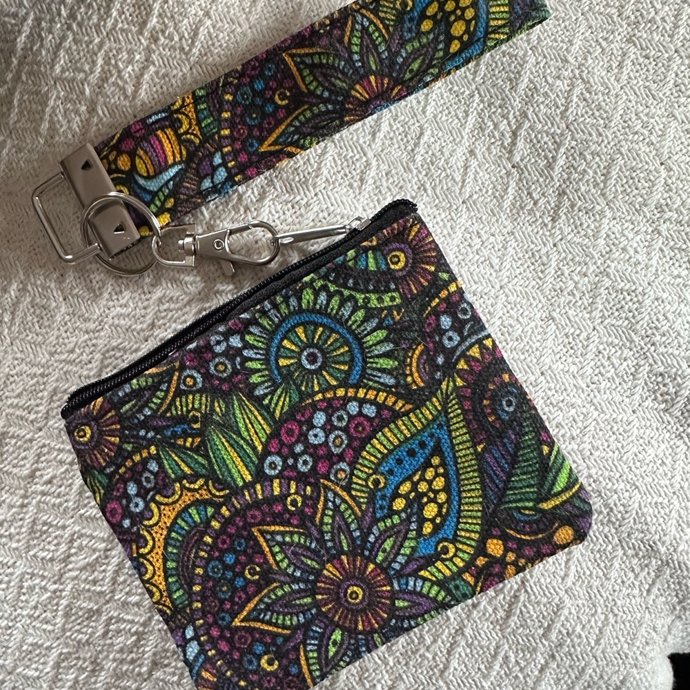 Colorful Patterned Keychain and Pouch Set - Picture 3 of 4